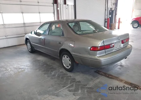 1999 Toyota Camry Ce from USA, damaged, VIN 4T1BG22K3XU586013
